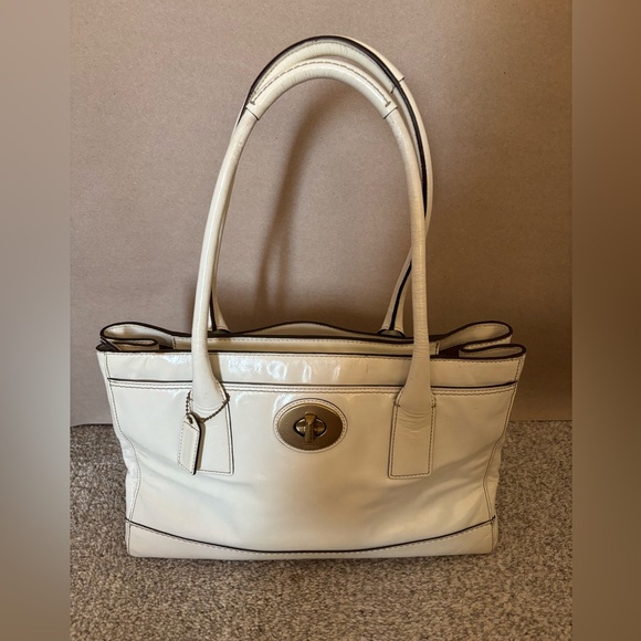 Coach Handbags - Elegant Cream Vintage Coach Shoulder Bag